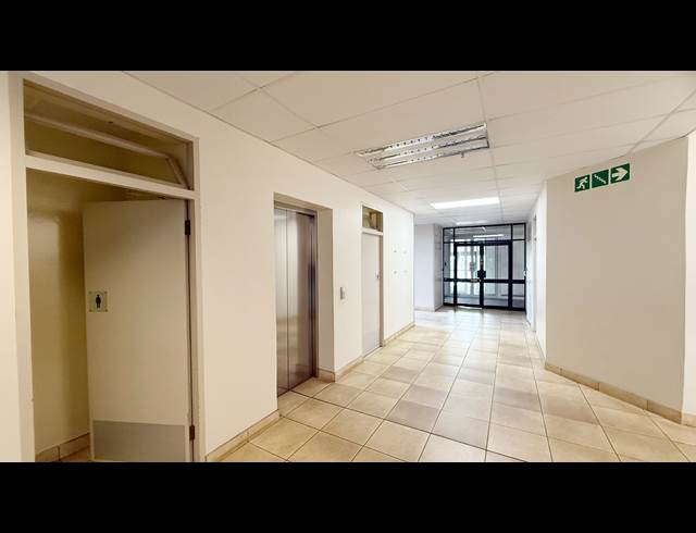 441M² OFFICE TO LET IN ALRODE