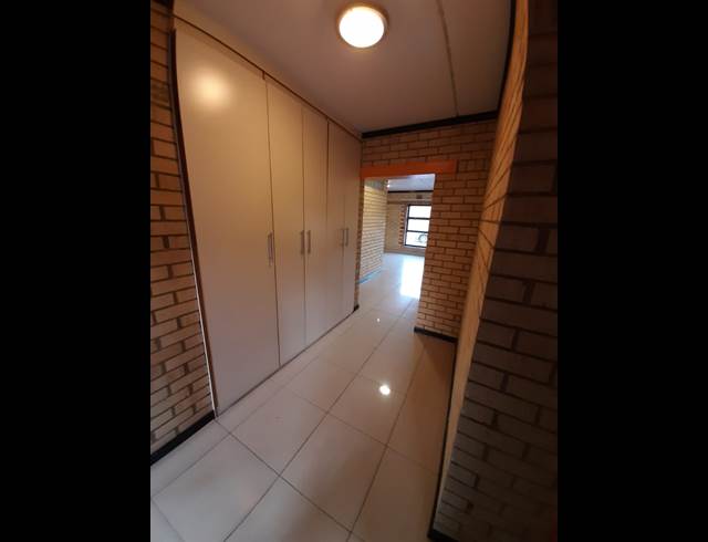 3 bed property to rent in DEWALD HATTINGH PARK