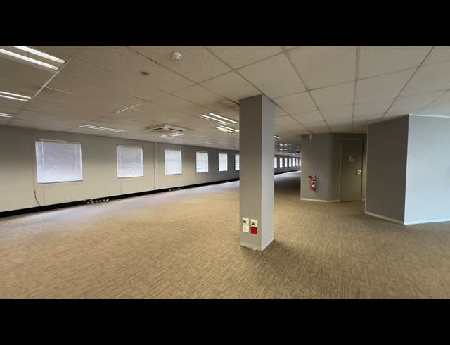 4,000M² OFFICE TO LET IN MEADOWDALE