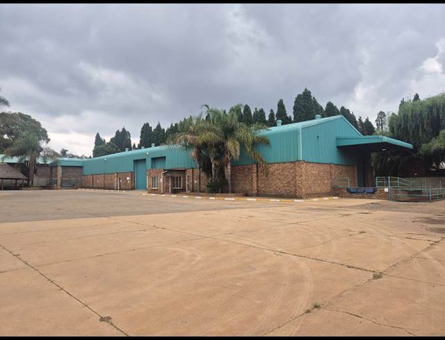 917M² WAREHOUSE TO LET IN POMONA