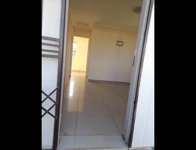 2 BEDROOM PROPERTY TO RENT IN LUFHERENG