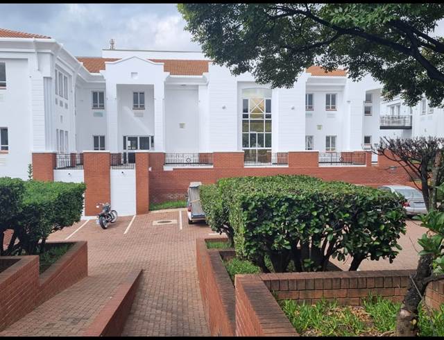 1,100M² OFFICE TO LET IN BRYANSTON