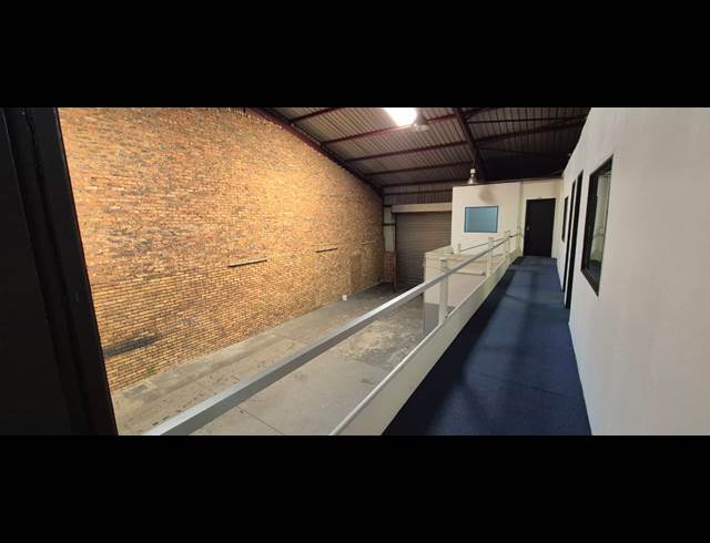 300M² WAREHOUSE TO LET IN ANDERBOLT