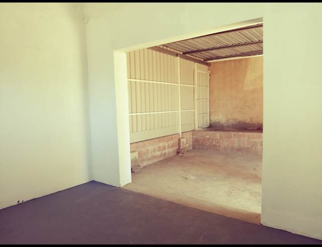 107M² WAREHOUSE TO LET IN PINETOWN CENTRAL
