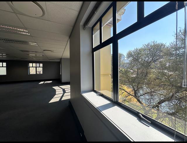 473M² OFFICE TO LET IN SANDTON CENTRAL