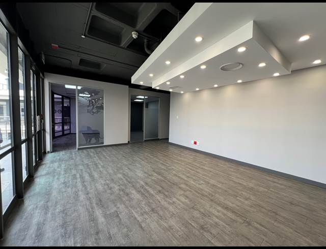 336M² OFFICE TO LET IN SOUTHDOWNS ESTATE