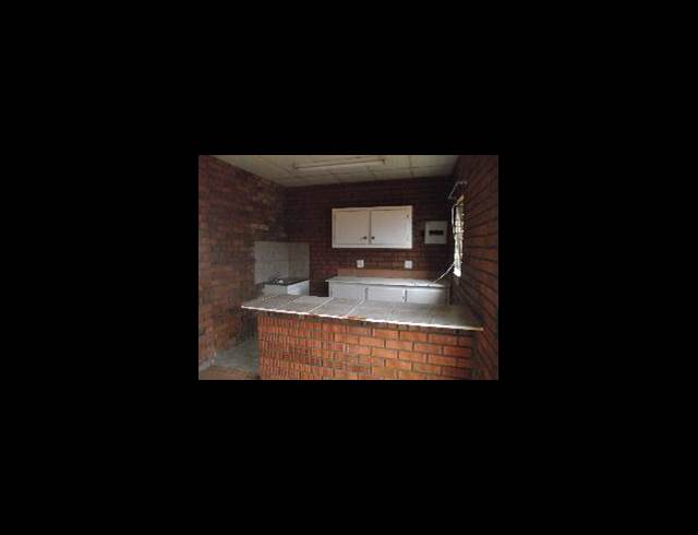 1 Bedroom flat for rent - R2850p.m water & Elect included - Bloemfontein Estoire
