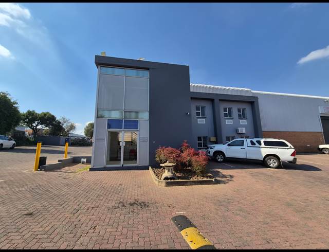 4,195M² WAREHOUSE TO LET IN HALFWAY HOUSE
