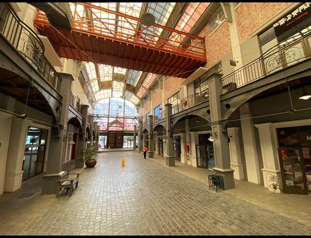 536M² OFFICE TO LET IN WOODSTOCK