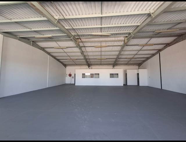 275M² WAREHOUSE TO LET IN WOODBROOK