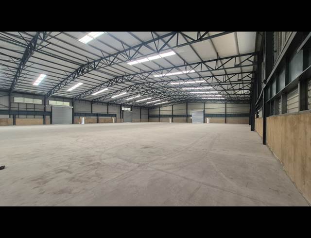 7,000M² WAREHOUSE TO LET IN ANDERBOLT