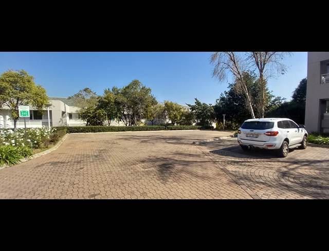 1,612M² OFFICE TO LET IN WOODMEAD