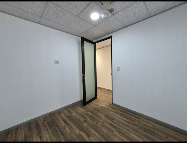 118M² OFFICE TO LET IN DUNKELD