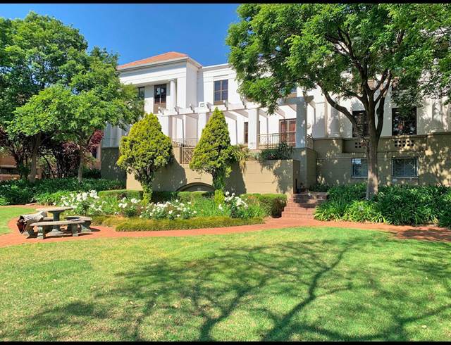218M² OFFICE TO LET IN HOUGHTON ESTATE