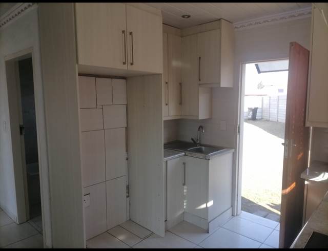 3 bed property to rent in STRUBENVALE