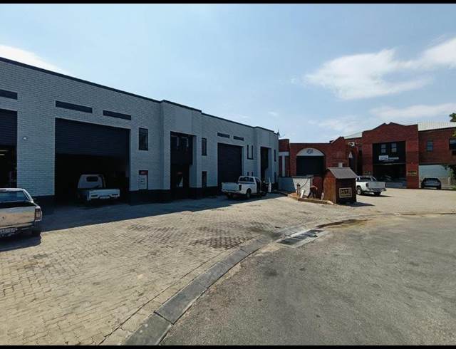 INDUSTRIAL PROPERTY TO RENT IN STRYDOM PARK