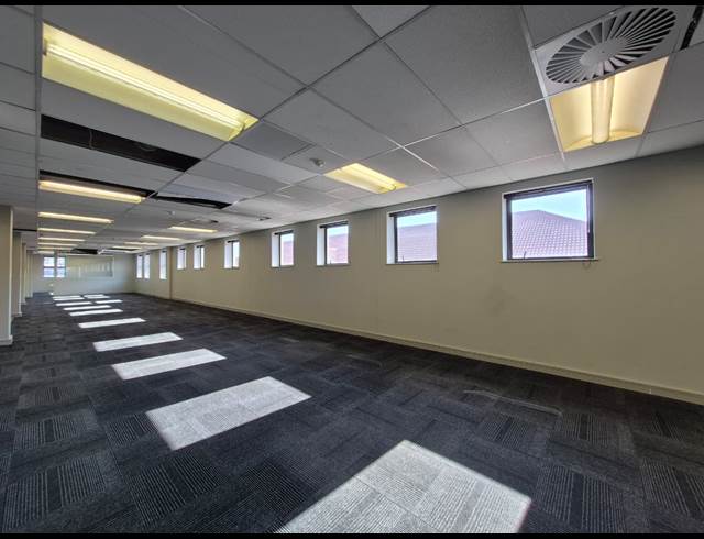 181M² OFFICE TO LET IN WAVERLEY