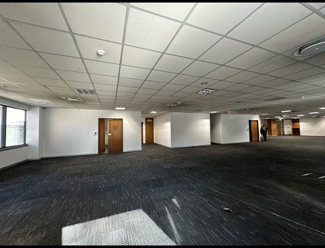 457M² OFFICE TO LET IN SANDTON CENTRAL