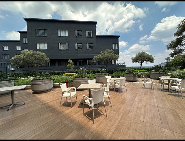 214M² OFFICE TO LET IN SANDTON CENTRAL