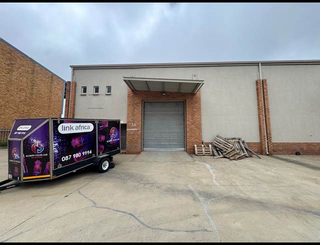 450M² WAREHOUSE TO LET IN STORMILL