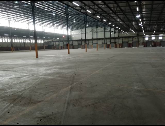 8,429M² WAREHOUSE TO LET IN SPARTAN