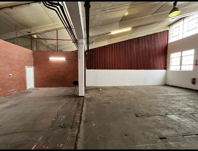 140M² WAREHOUSE TO LET IN NEW ERA