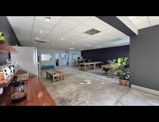 145M² OFFICE TO LET IN WESTLAKE