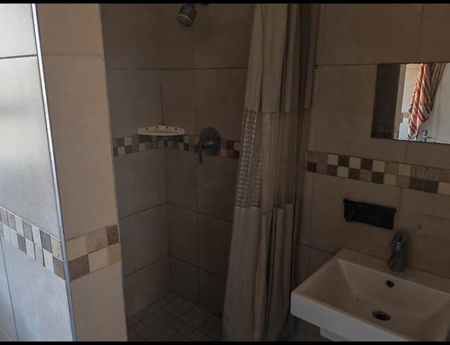 2 BEDROOM PROPERTY TO RENT IN OVERPORT