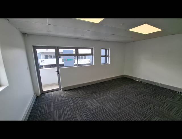 498M² WAREHOUSE TO LET IN STIKLAND INDUSTRIAL