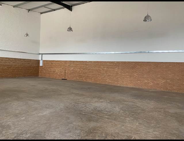 300M² WAREHOUSE RENTED IN SUNDERLAND RIDGE