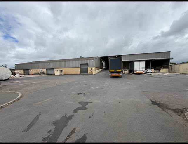 8,000M² WAREHOUSE TO LET IN MOBENI