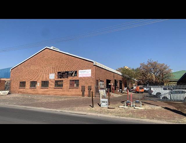 200M² WAREHOUSE TO LET IN SUNDERLAND RIDGE