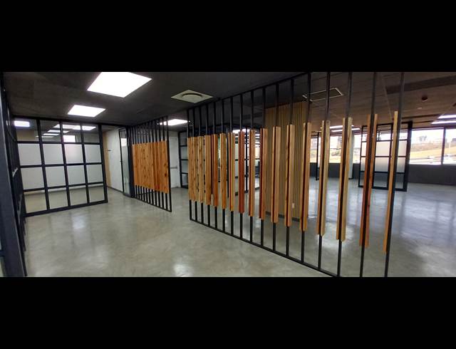 270M² OFFICE TO LET IN WOODMEAD