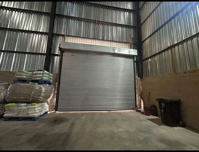 420M² WAREHOUSE TO LET IN INDUSTRIA WEST