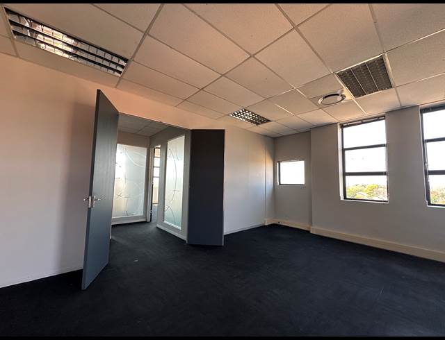 142.10M² OFFICE TO LET IN HIGHVELD TECHNOPARK