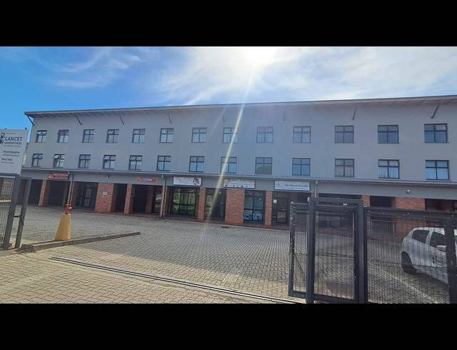 51.62M² BUSINESS TO LET IN SOUTHERNWOOD