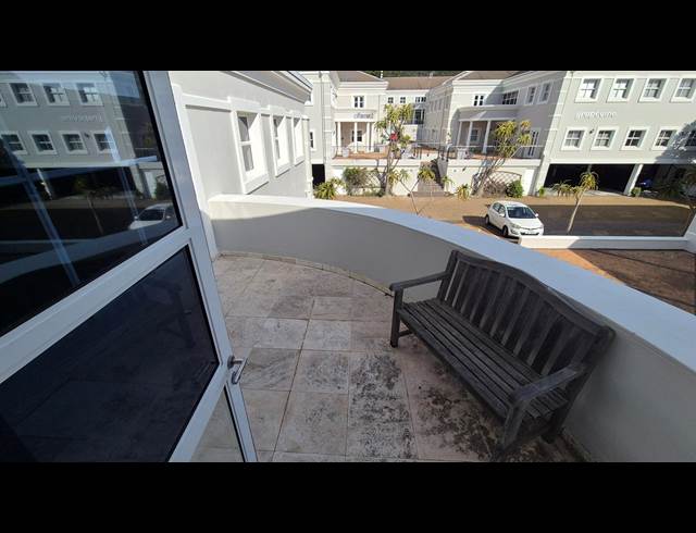 383M² OFFICE TO LET IN WESTLAKE