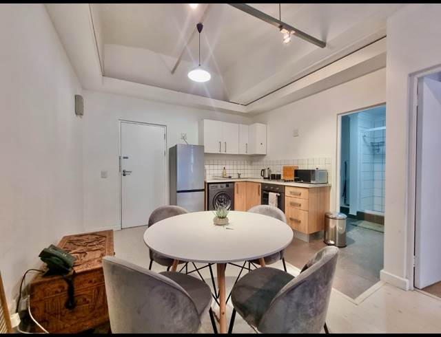 1 BEDROOM APARTMENT TO LET IN SALT RIVER