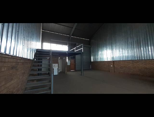 500M² WAREHOUSE TO LET IN ROSSLYN