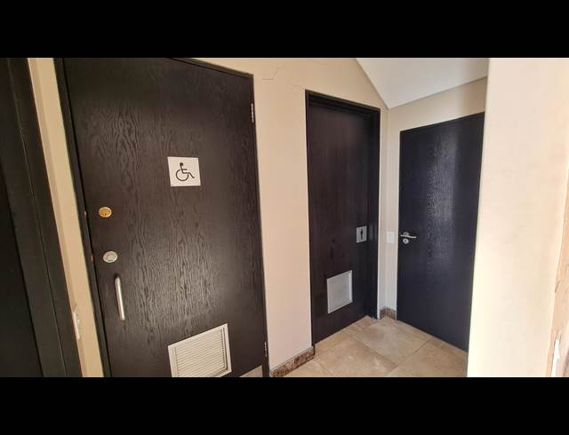 244M² OFFICE TO LET IN WESTLAKE
