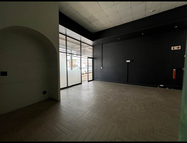 131M² OFFICE TO LET IN HIGHVELD