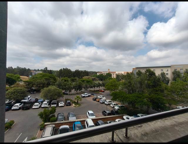 115M² OFFICE TO LET IN FOURWAYS