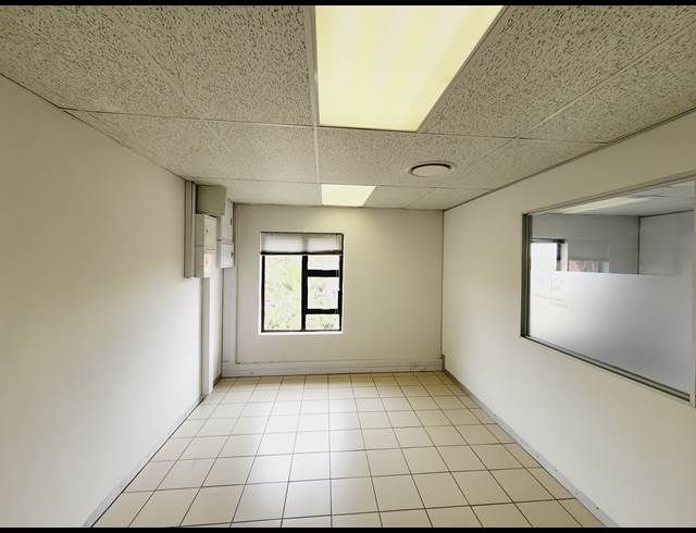 753M² OFFICE TO LET IN NORTH RIDING