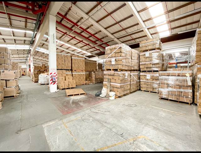 4,511M² WAREHOUSE TO LET IN NEW GERMANY