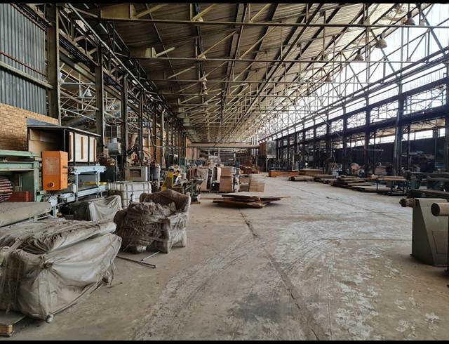 2,434M² WAREHOUSE TO LET IN WADEVILLE