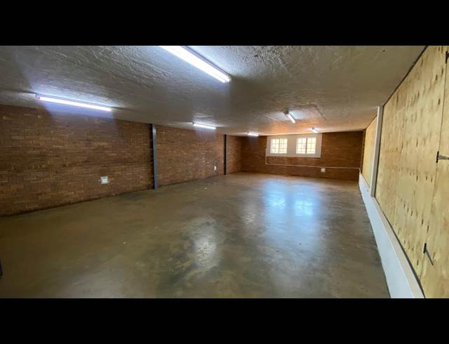 300M² WAREHOUSE TO LET IN HENNOPSPARK