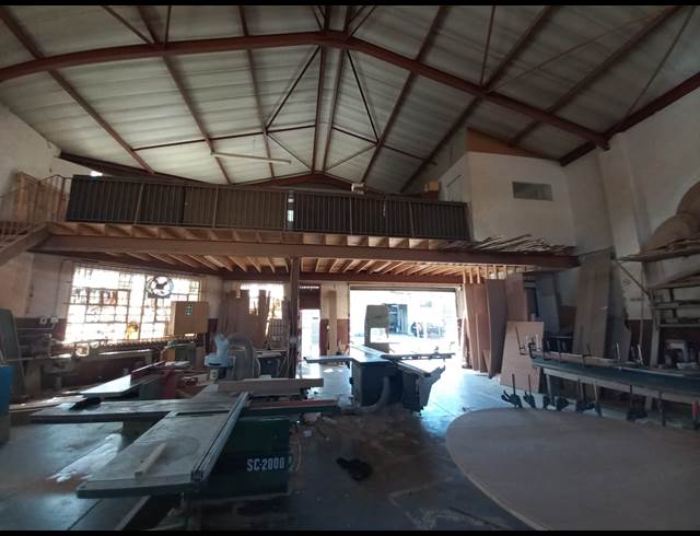 300M² WAREHOUSE TO LET IN TROYEVILLE