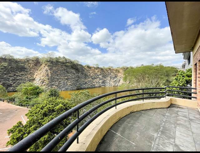 488M² OFFICE TO LET IN WESTVILLE