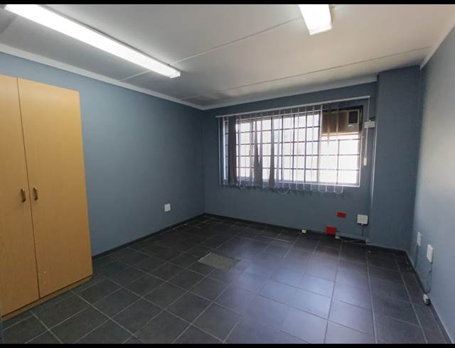 2,363M² WAREHOUSE TO LET IN WESTMEAD