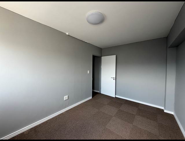 54M² OFFICE TO LET IN FIRGROVE